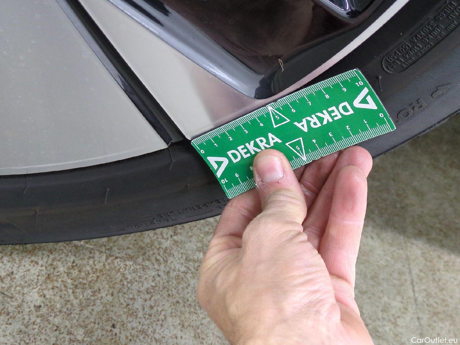  Volvo  XC 40 VOLVO XC40 / 2022 / 5P / SUV Recharge T5 262 DCT7 Plus #7