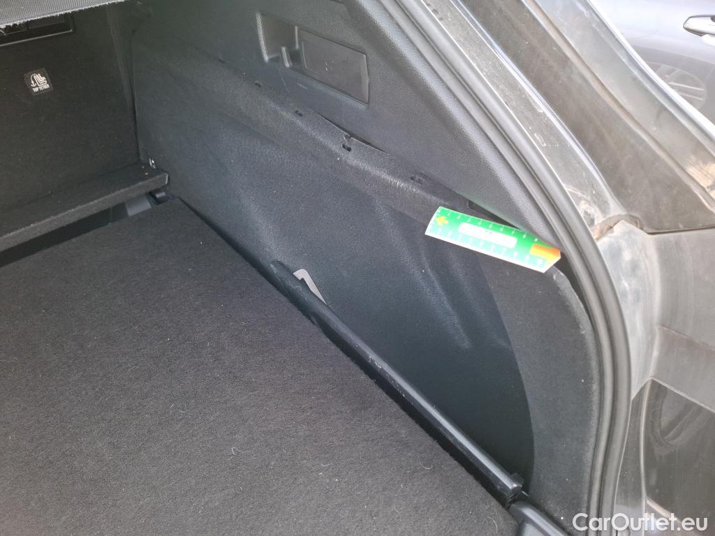  Toyota  Corolla TOYOTA  Touring Sports / 2018 / 5P / Break Hybride 122h Dynamic Business Stage Acad #9