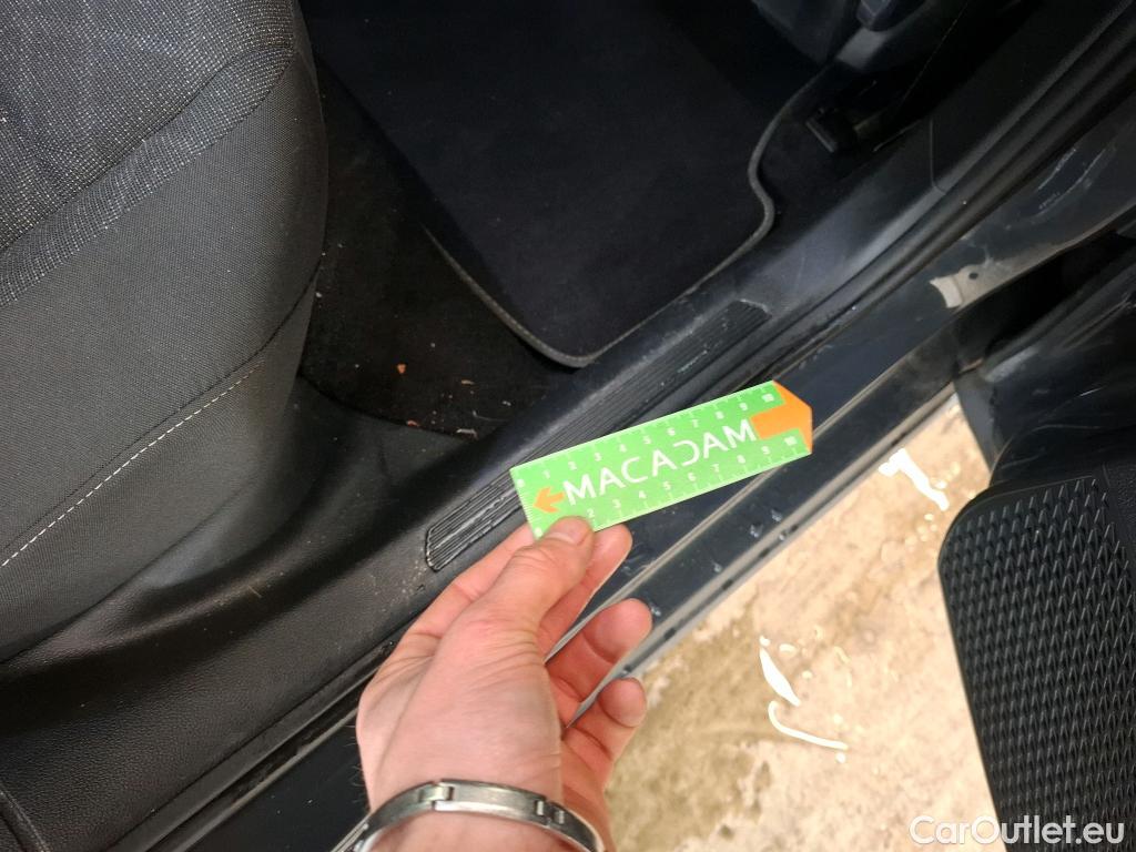  Volkswagen  Golf  VOLKSWAGEN SW / 2020 / 5P / Break 2.0 TDI SCR 150 DSG7 Life Business #18