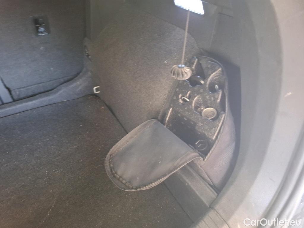  Volkswagen  Tiguan VOLKSWAGEN  / 2020 / 5P / SUV 2.0 TDI 150 DSG7 R-Line #11