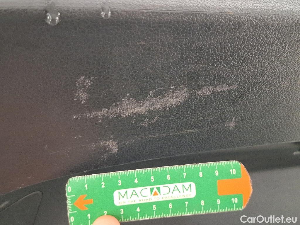  Volkswagen  Golf  VII Berline Confortline Business BMT 1.6 TDI 115CV BVA7 E6 #33