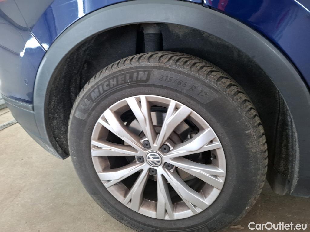  Volkswagen  Tiguan VOLKSWAGEN  5p SUV 2.0 TDI 150 BVM6 Confortline Business #27