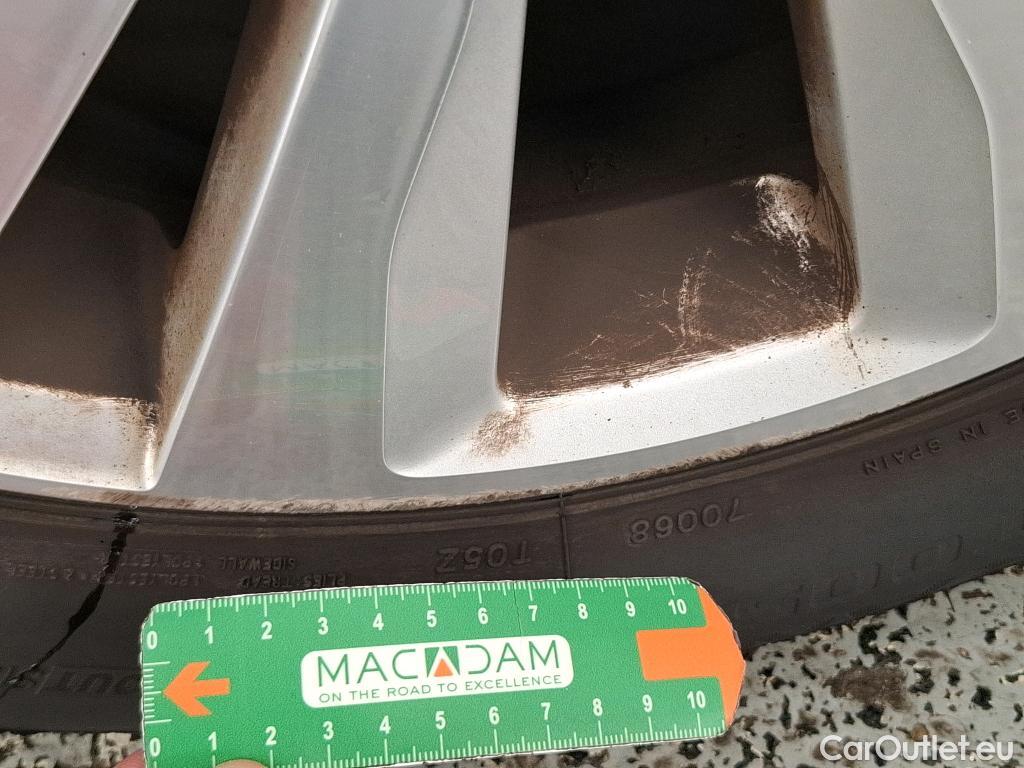  Volkswagen  Golf  VII Berline Confortline Business BMT 1.6 TDI 115CV BVA7 E6 #24