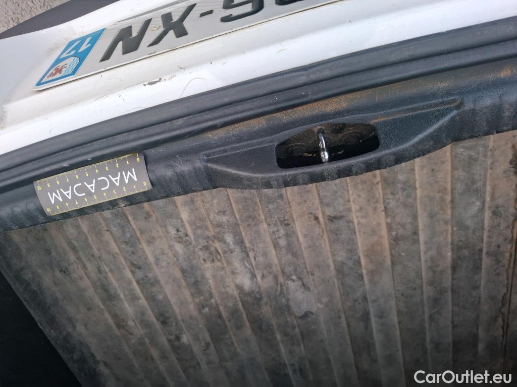  Citroen  C3  Société Feel 1.5 BlueHDI 100CV BVM5 E6dT #40