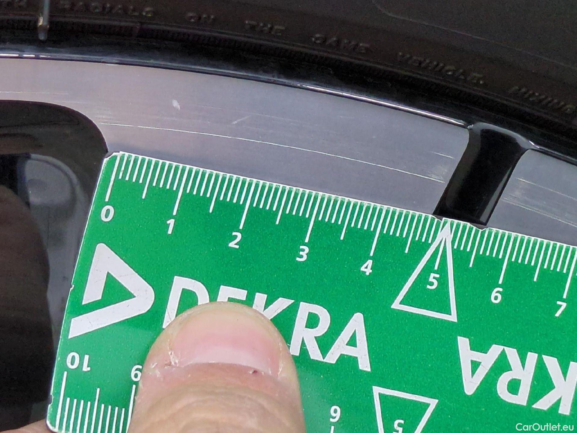  Volvo  XC 40 VOLVO XC40 / 2022 / 5P / SUV Recharge T5 262 DCT7 Plus #12