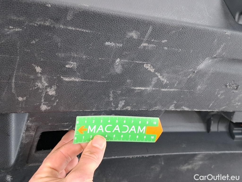  Volkswagen  Golf  VOLKSWAGEN SW / 2020 / 5P / Break 2.0 TDI SCR 150 DSG7 Life Business #26