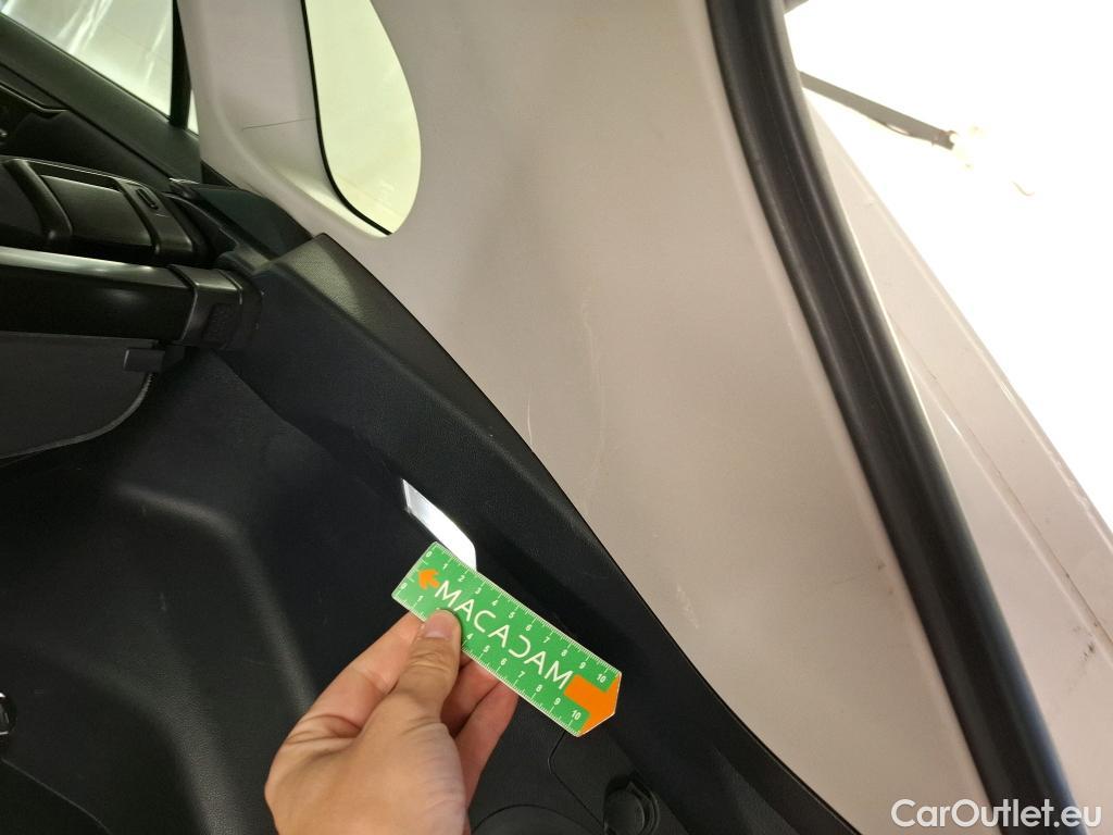  Toyota  RAV4 TOYOTA  Hybride / 2018 / 5P / SUV Hybride AWD Dynamic Business Beyond Zero #17