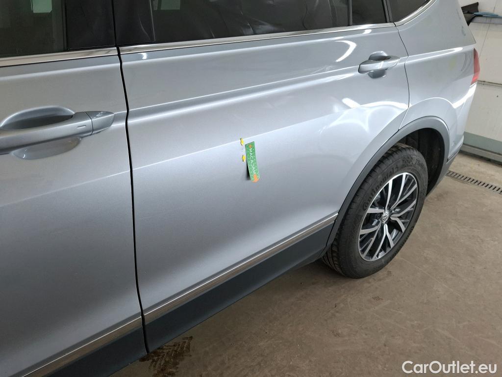  Volkswagen  Tiguan VOLKSWAGEN  Allspace / 2017 / 5P / SUV 2.0 TDI 150 DSG7 Confortline Business #27