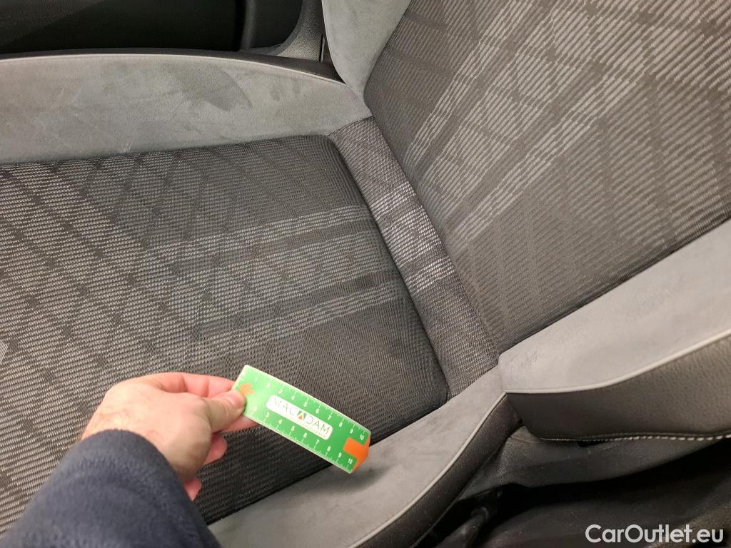  Volkswagen  Tiguan VOLKSWAGEN  / 2020 / 5P / SUV 2.0 TDI 150 DSG7 R-Line #14