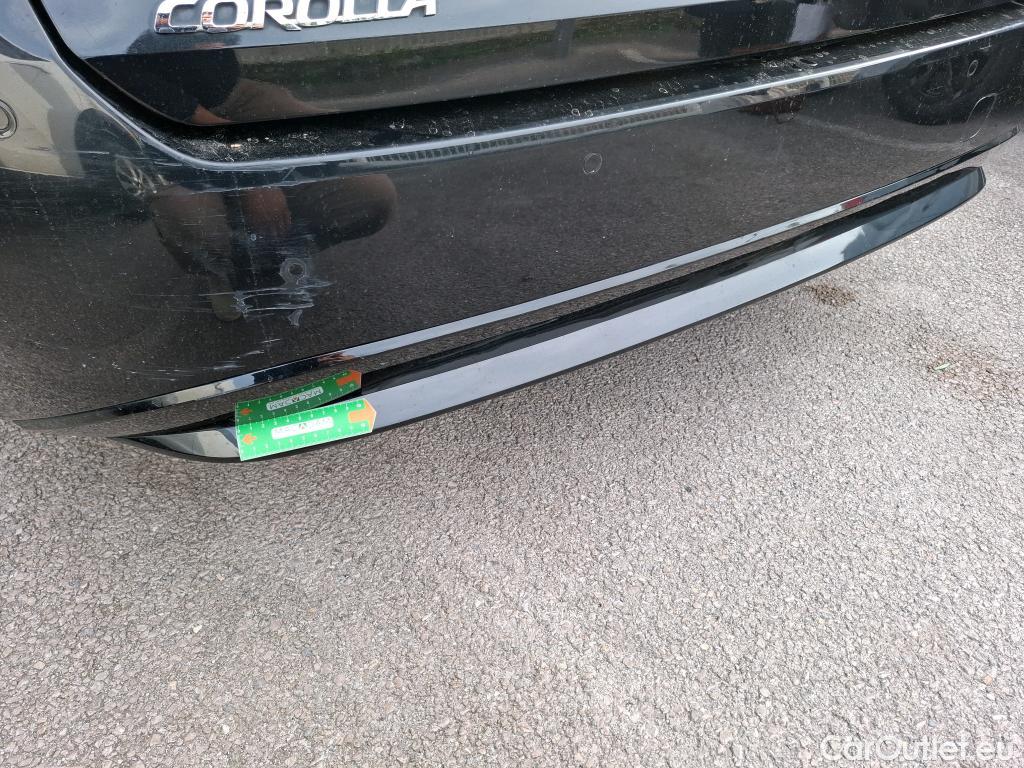  Toyota  Corolla TOYOTA  Touring Sports / 2018 / 5P / Break Hybride 122h Dynamic Business Stage Acad #18