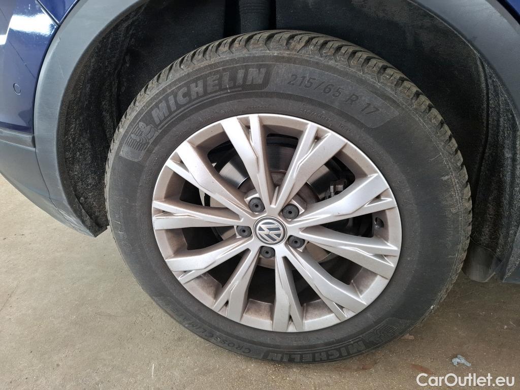  Volkswagen  Tiguan VOLKSWAGEN  5p SUV 2.0 TDI 150 BVM6 Confortline Business #28