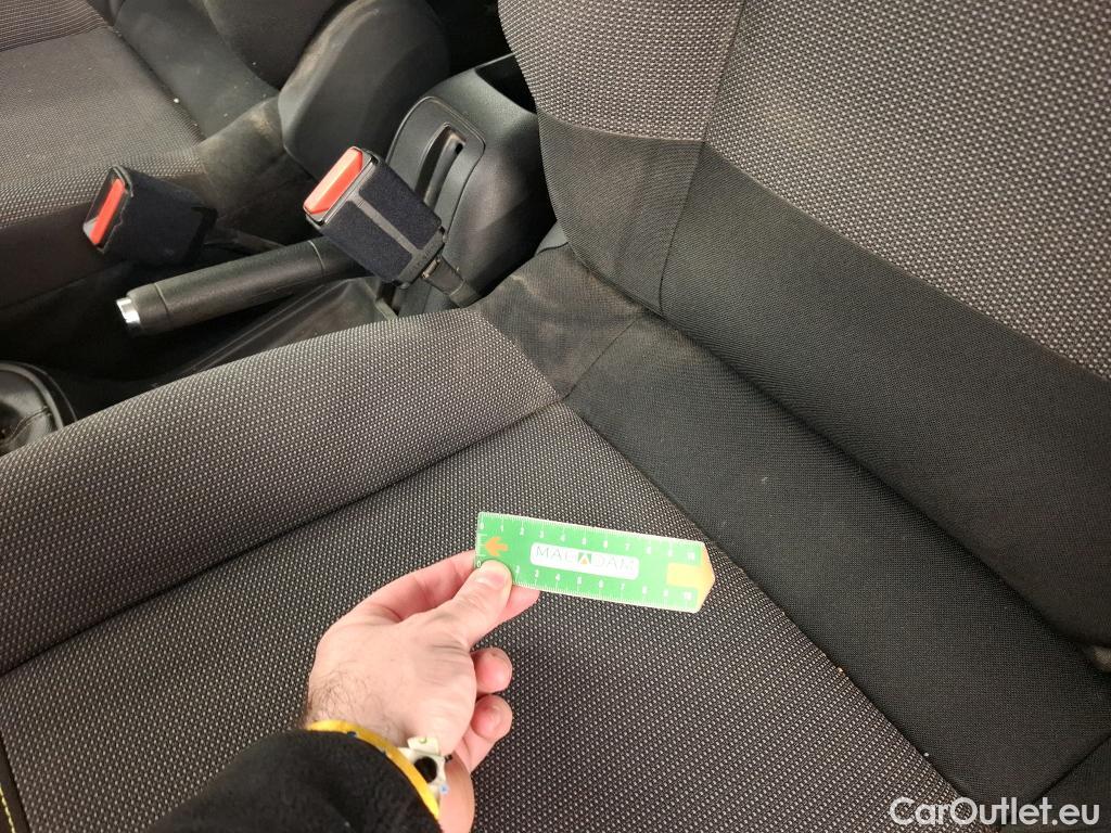  Citroen  C3 CITROEN  Société VU 5p Berline BlueHDi 100  BVM Feel #42