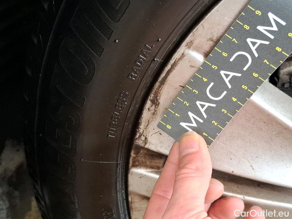  Volkswagen  Golf  VOLKSWAGEN / 2020 / 5P / Berline 2.0 TDI SCR 115 DSG7 Life Busi #10