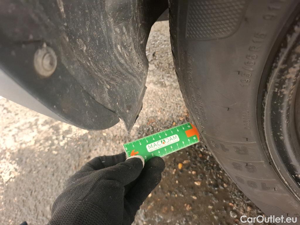  Renault  Kangoo  Express Extra (Série Spéciale) 1.5 dCi 75CV BVM5 E6 #37