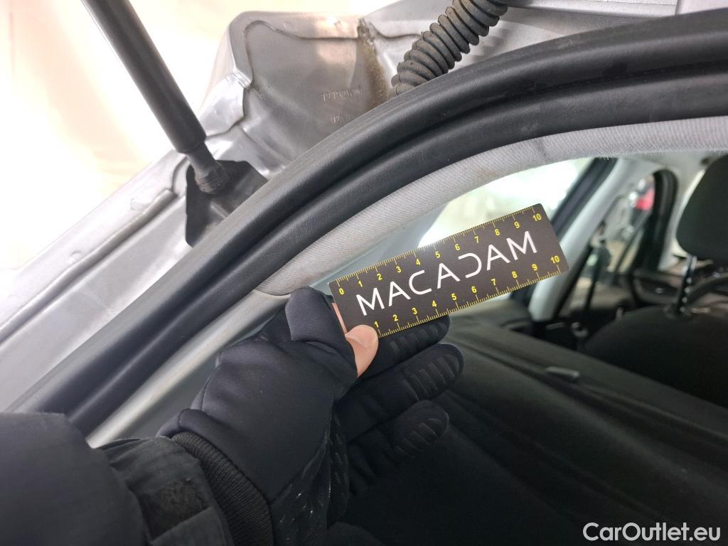  Peugeot  208  Affaire Premium Pack 1.5 HDi 100CV BVM5 E6dT #33