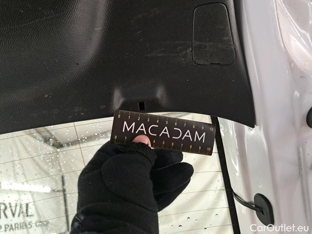  Peugeot  208  Premium 1.5 HDi 100CV BVM6 E6d #47