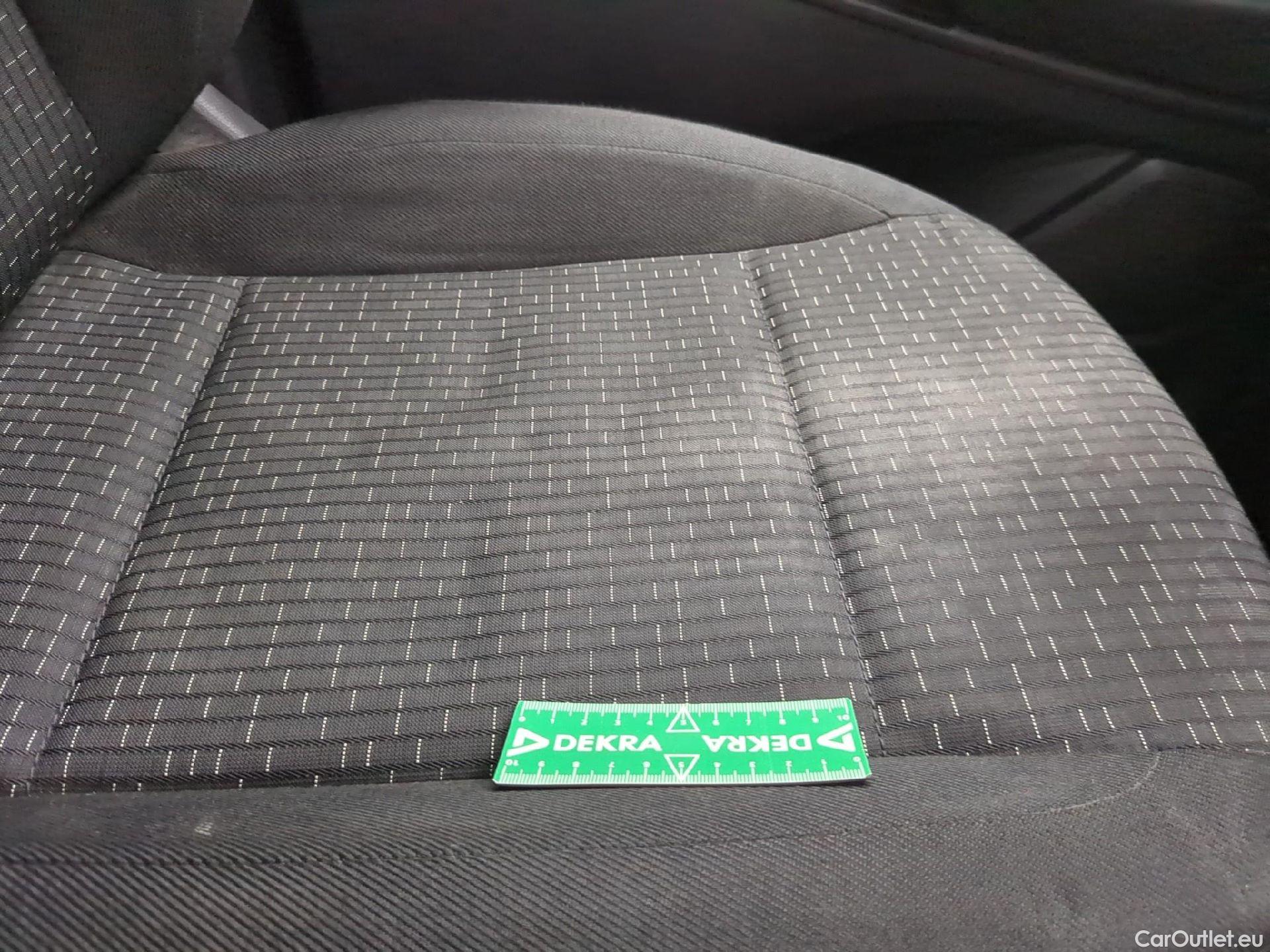  Mercedes  Vito MERCEDES-BENZ  Compact / 2020 / 4P / Fourgon tôlé 114 CDI Compact Pro traction #4