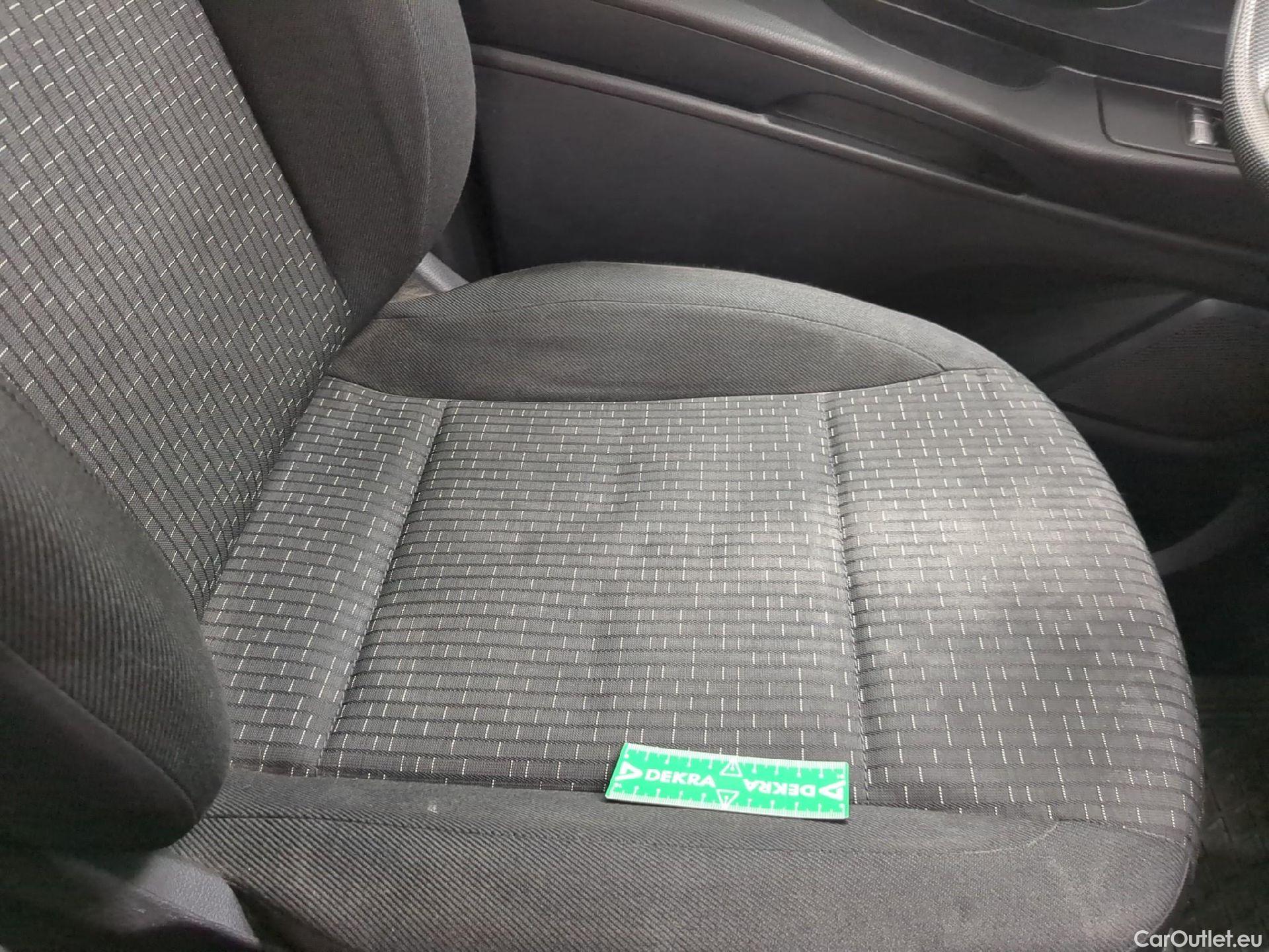  Mercedes  Vito MERCEDES-BENZ  Compact / 2020 / 4P / Fourgon tôlé 114 CDI Compact Pro traction #3