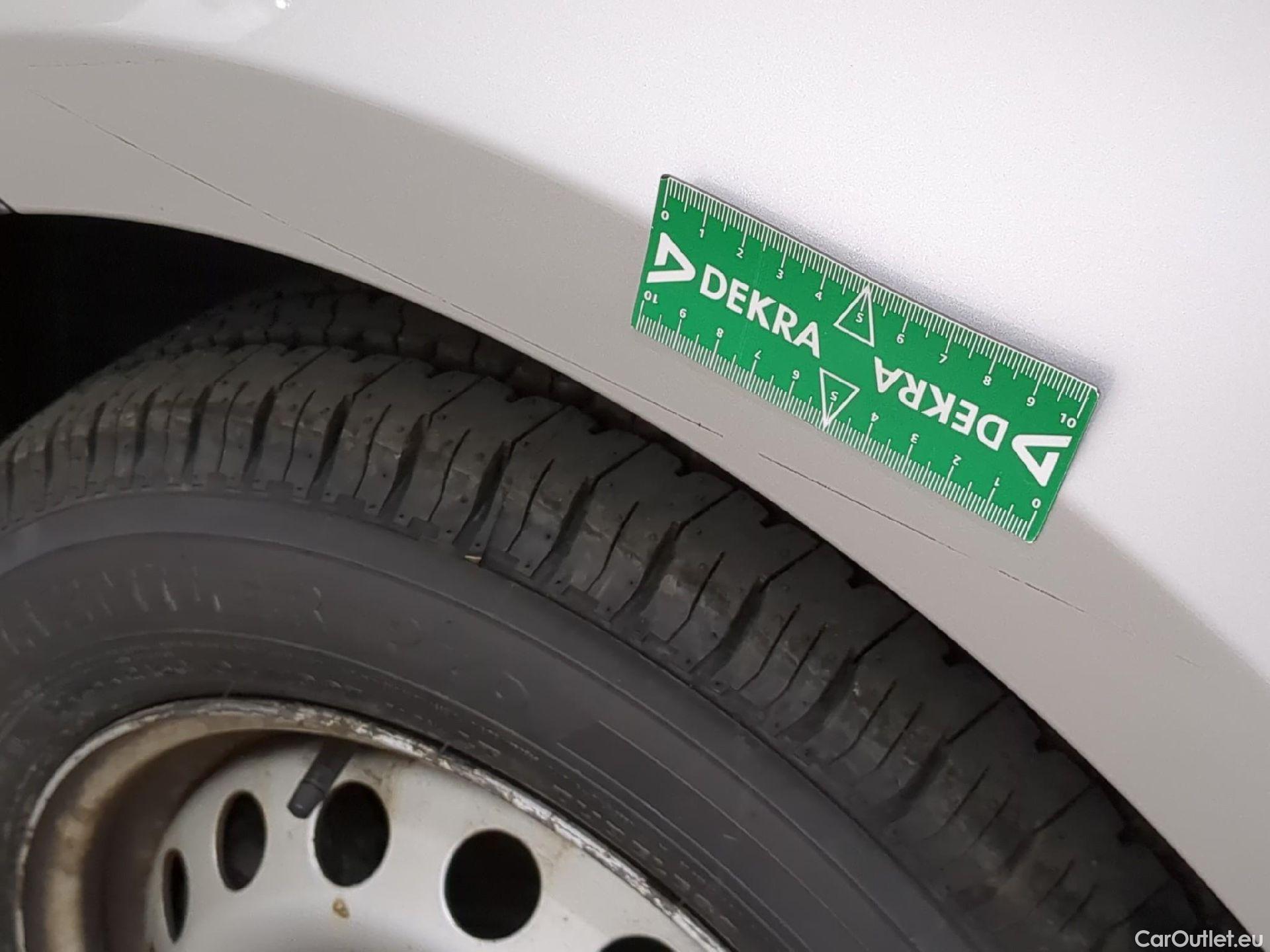  Mercedes  Vito MERCEDES-BENZ  Compact / 2020 / 4P / Fourgon tôlé 114 CDI Compact Pro traction #23