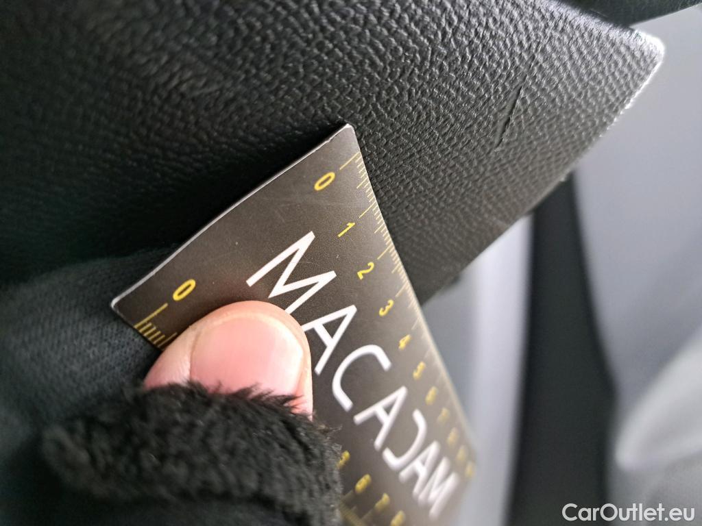  Peugeot  208  Premium 1.5 HDi 100CV BVM6 E6d #37