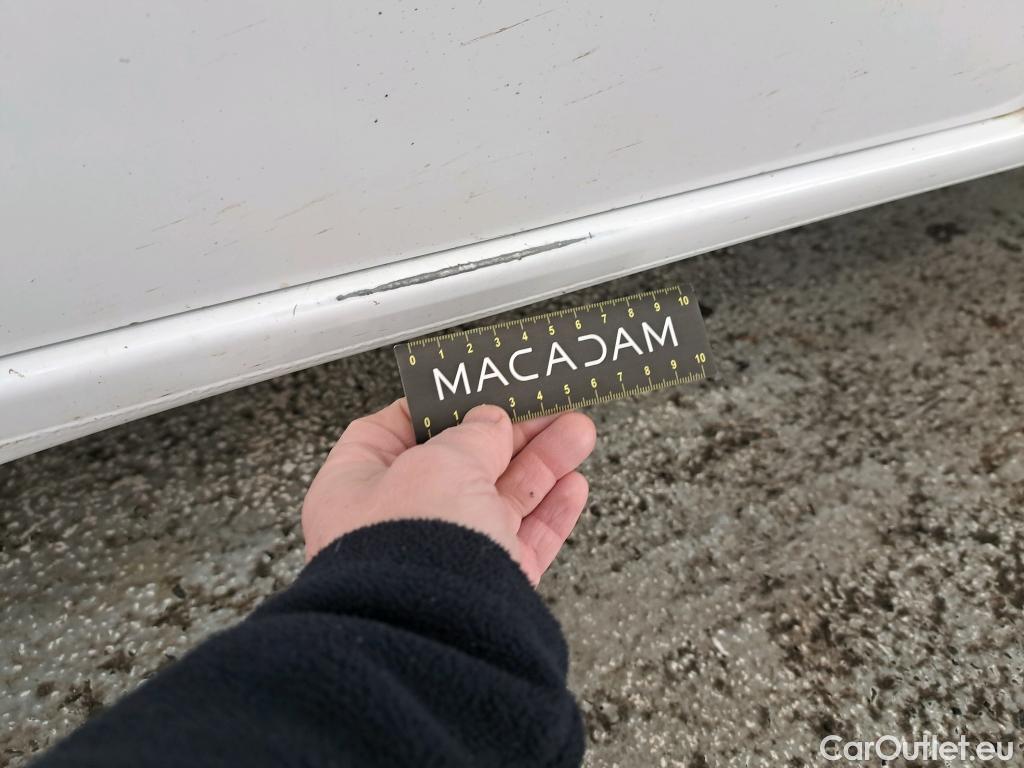  Renault  Master  III Fourgon L2H2 3 3 Grand Confort dCi 135CV BVM6 E6dT #13