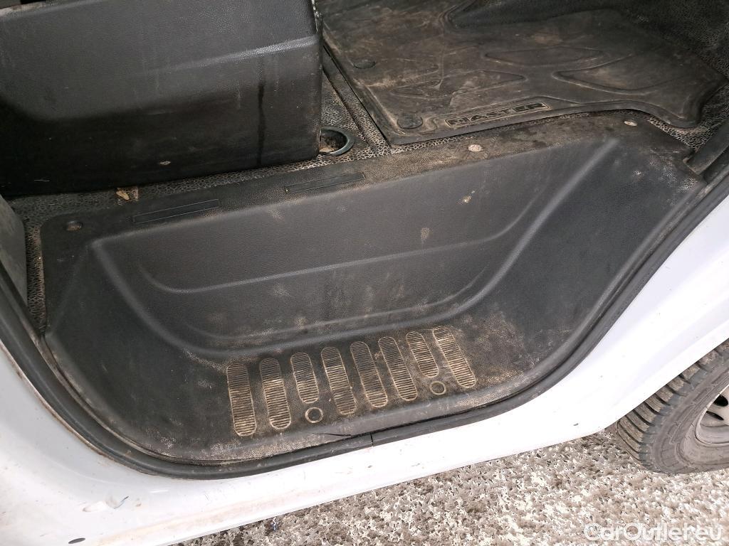  Renault  Master  III Fourgon L2H2 3 3 Grand Confort dCi 135CV BVM6 E6dT #27