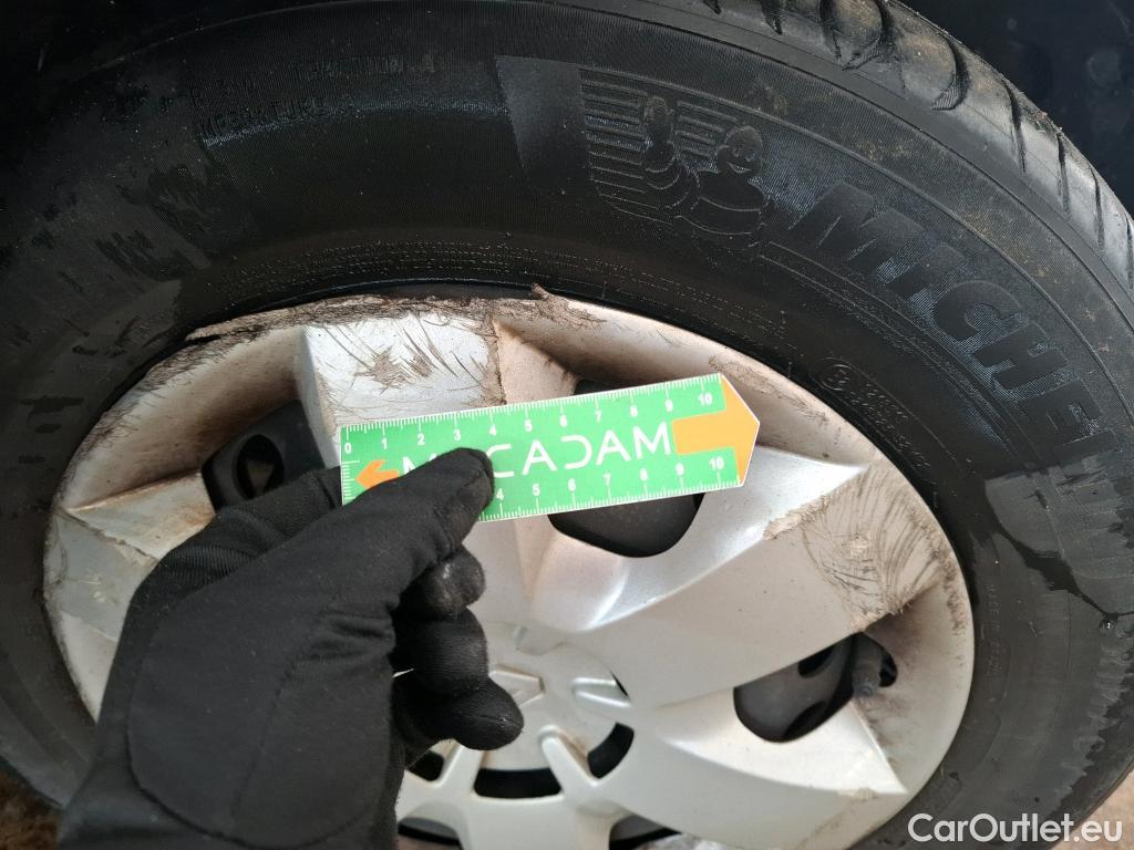  Renault  Kangoo  Express Maxi Extra (Série Spéciale) 1.5 dCi 90CV BVM5 E6 #30