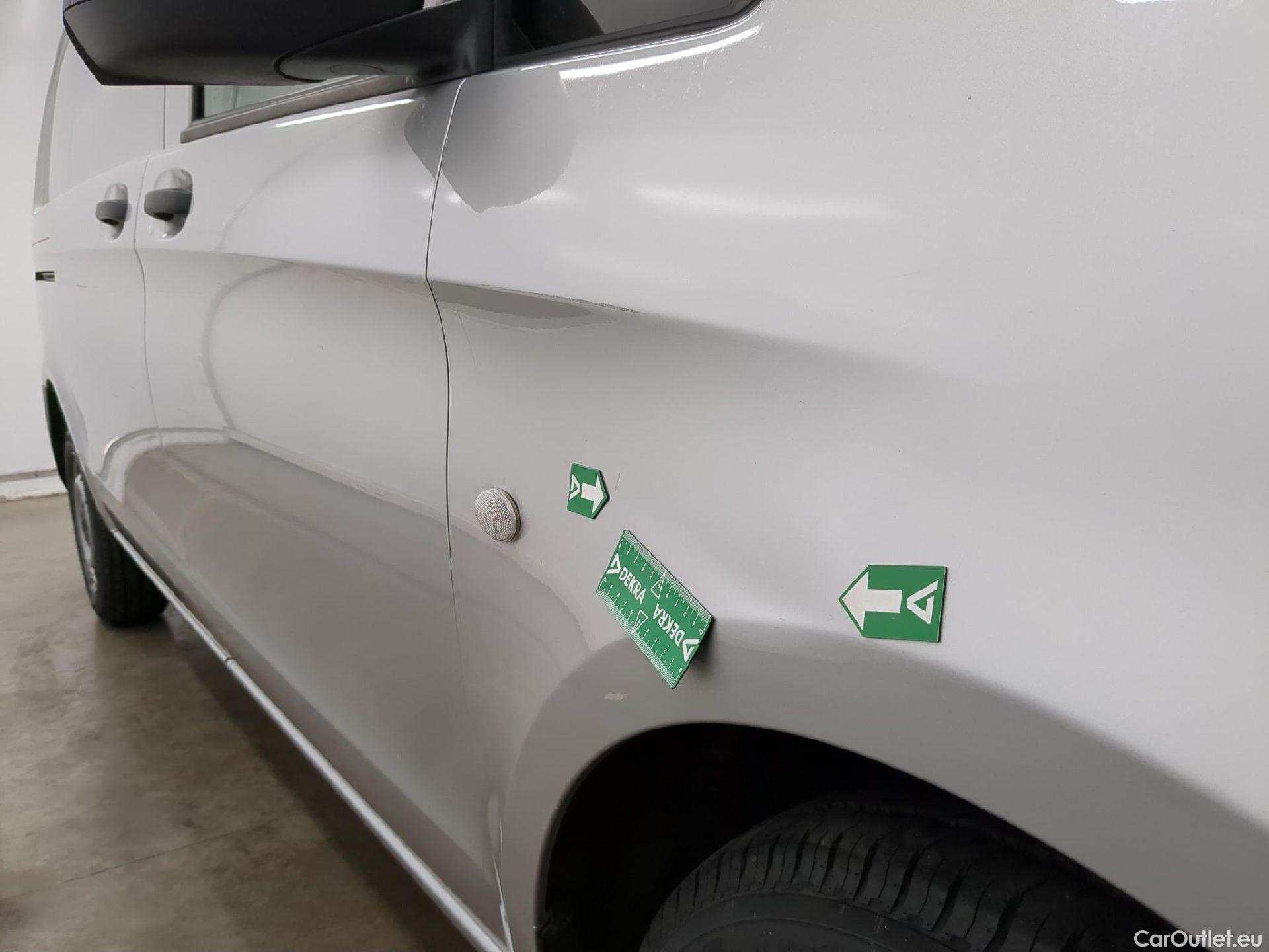  Mercedes  Vito MERCEDES-BENZ  Compact / 2020 / 4P / Fourgon tôlé 114 CDI Compact Pro traction #9