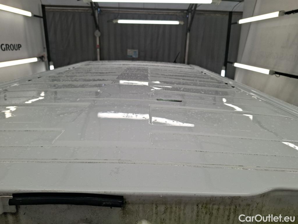  Renault  Trafic  Fourgon L2H1 3T Grand Confort 2.0 dCi 130CV BVM6 E6d #31