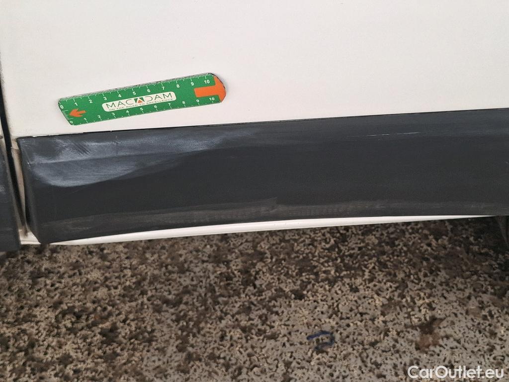  Renault  Trafic  Fourgon L2H1 3T Grand Confort 2.0 dCi 130CV BVM6 E6d #27