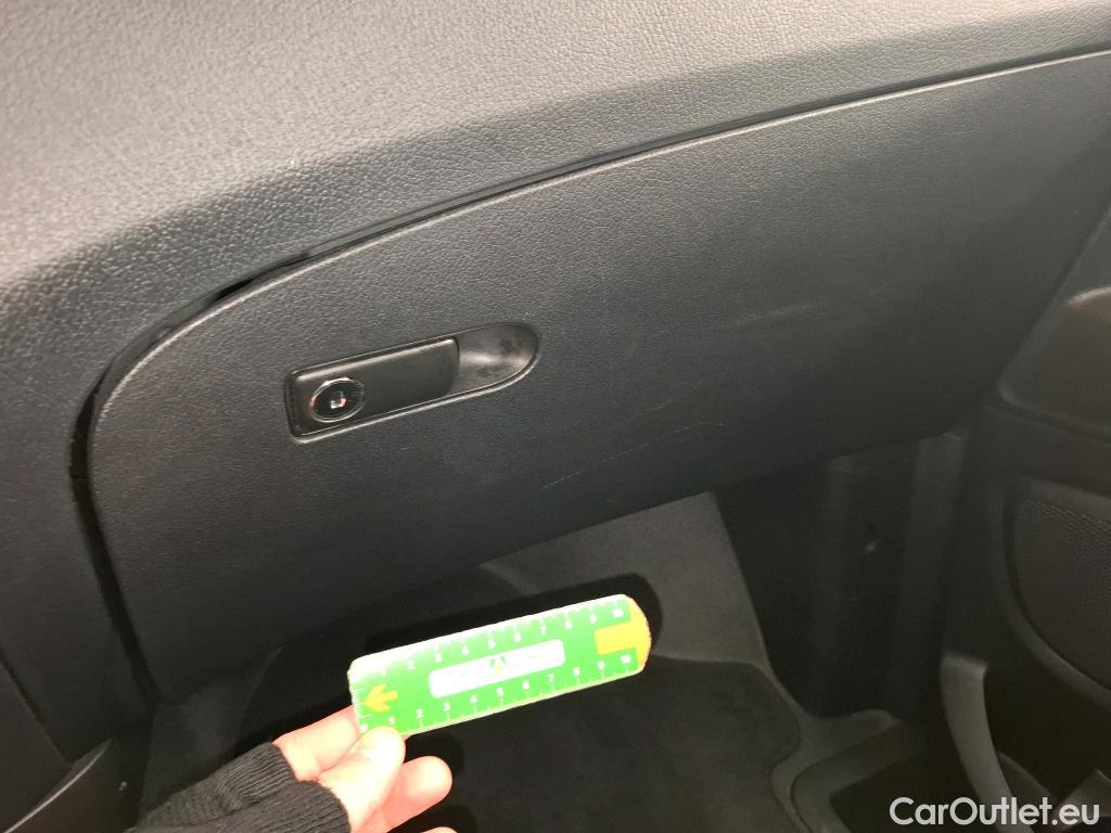  Mercedes  Vito MERCEDES-BENZ  Compact / 2020 / 4P / Fourgon tôlé 114 CDI Compact Select traction #9