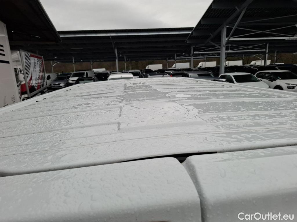  Renault  Trafic  Fourgon L2H1 3T Grand Confort 2.0 dCi 130CV BVM6 E6d #33