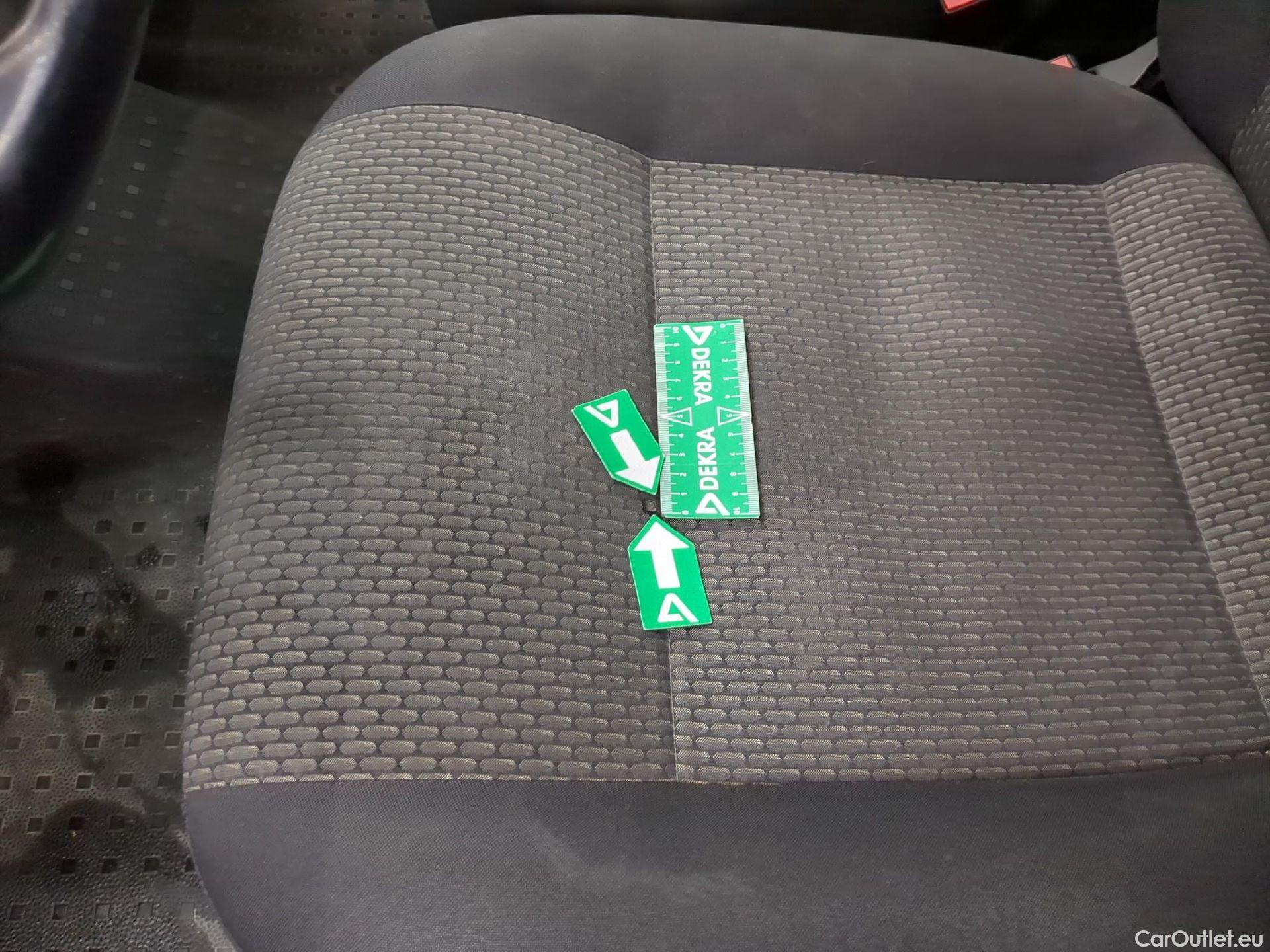  Volkswagen  Transporter VOLKSWAGEN  / 2019 / 4P / Fourgon tôlé 2.0 TDi 150 DSG7 L1H1 Business Line Plus #3