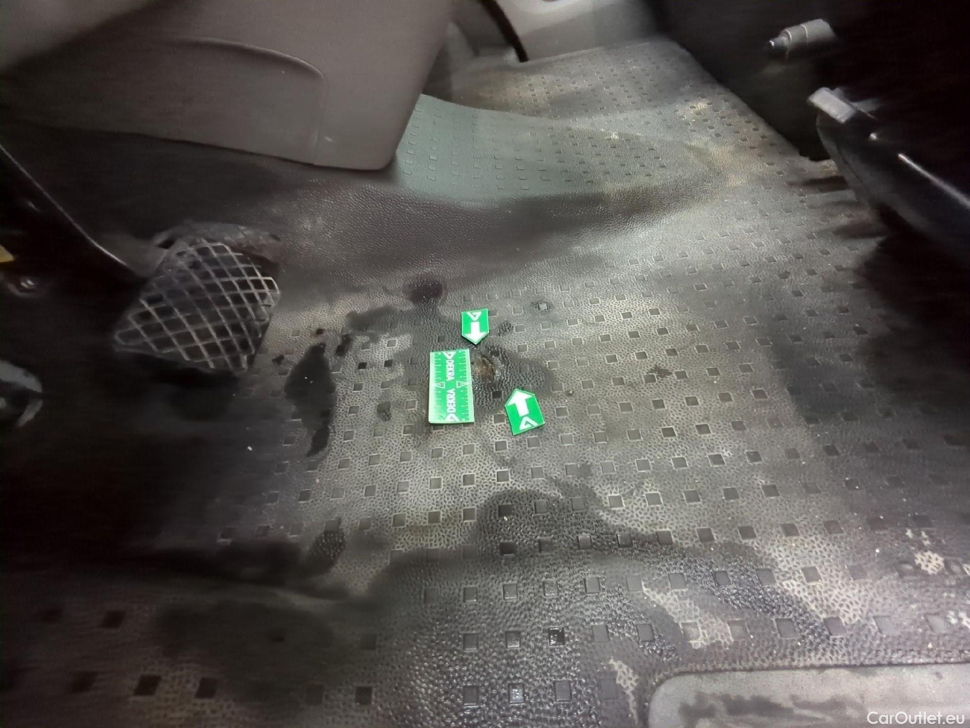  Volkswagen  Transporter VOLKSWAGEN  / 2019 / 4P / Fourgon tôlé 2.0 TDi 150 DSG7 L1H1 Business Line Plus #6