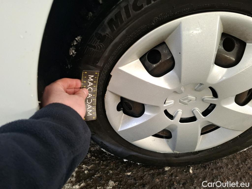  Renault  Kangoo  II Express Grand Confort (L1) 1.5 dCi 95CV BVM6 E6dT #47