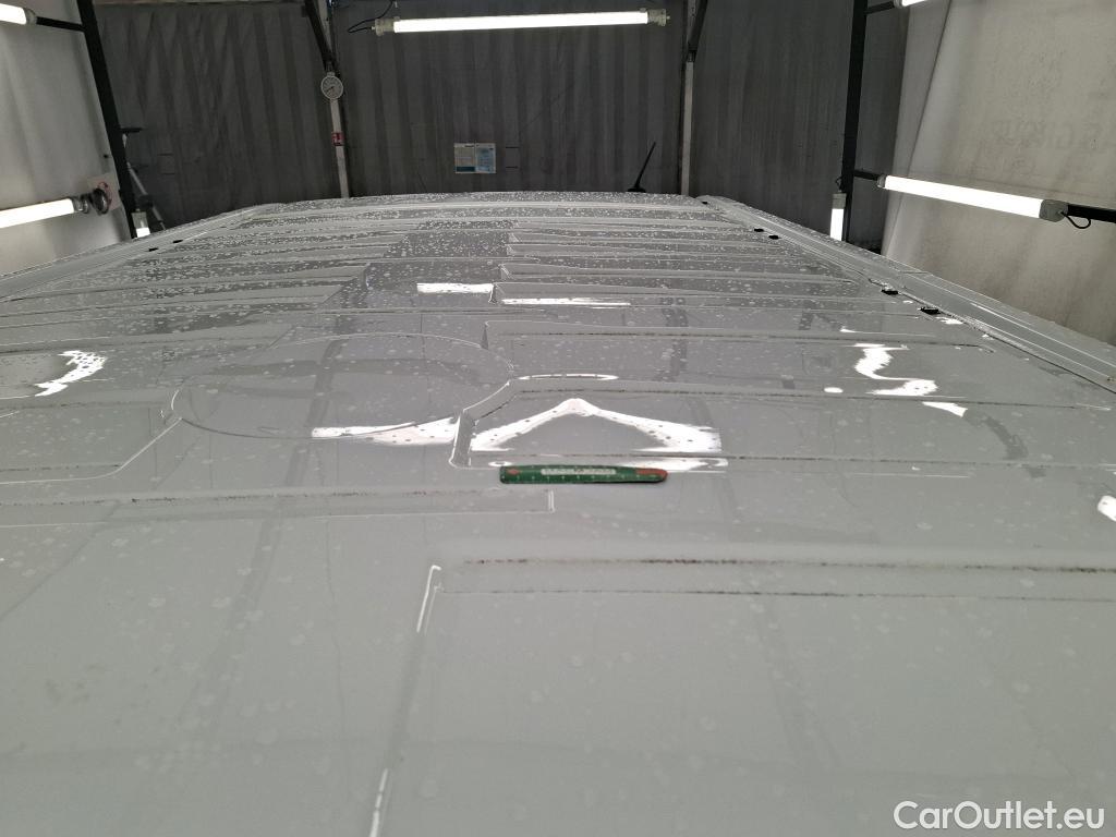  Renault  Trafic  Fourgon L2H1 3T Grand Confort 2.0 dCi 130CV BVM6 E6d #32