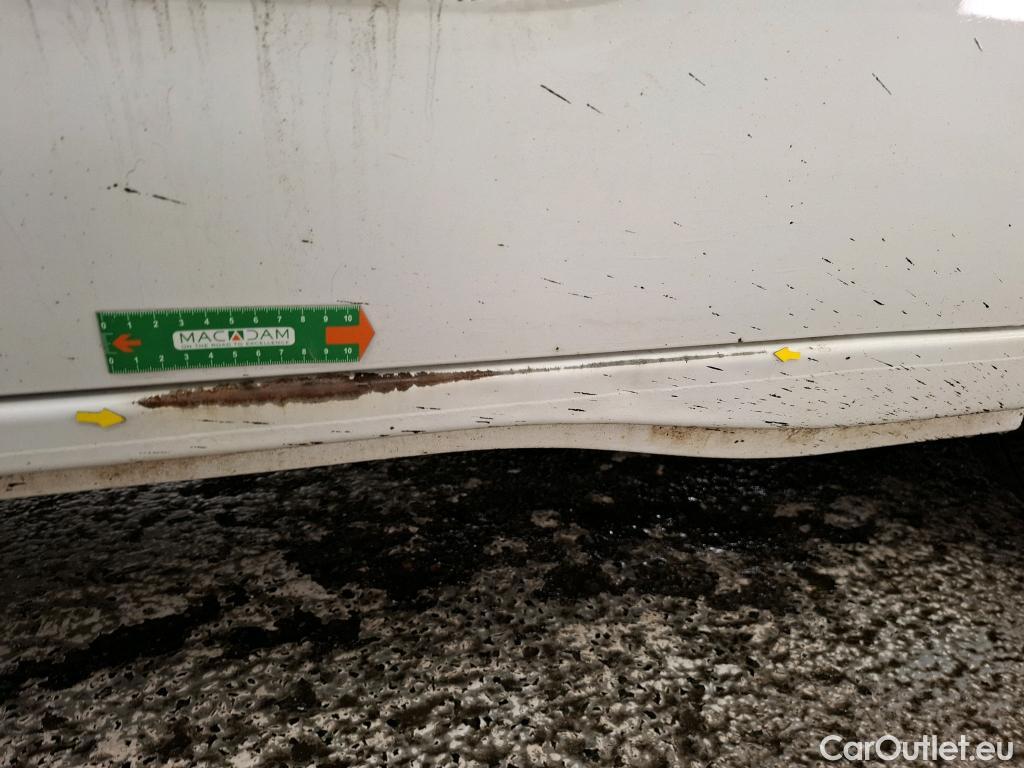  Renault  Master RENAULT  VU 4p Fourgon FG-CF TRAC 3500 L2H2 Energy dCi 125 #17