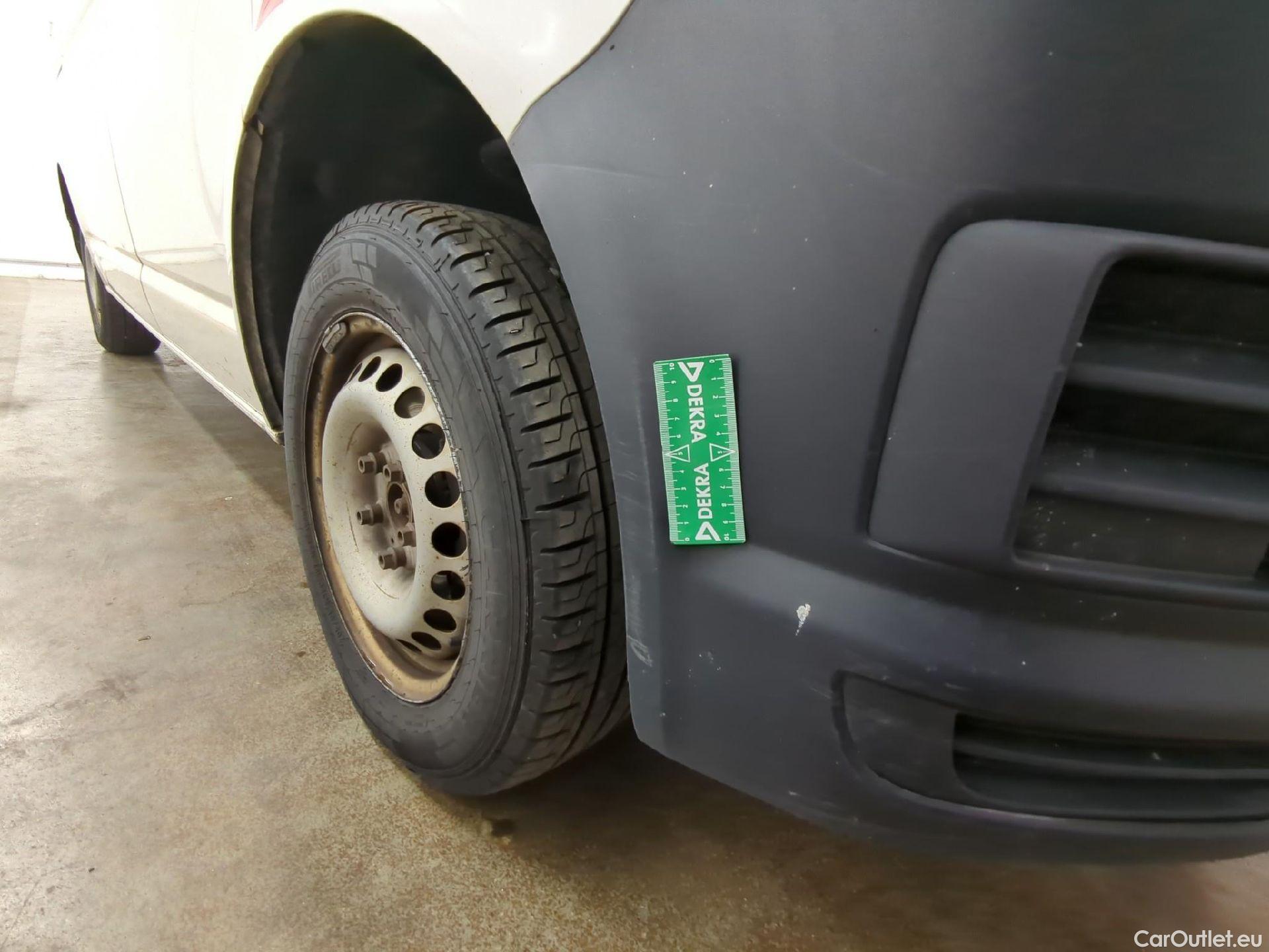  Volkswagen  Transporter T6  Fourgon -Mittelhochdach 4Motion 2.0 TDI 150CV BVM6 E6 #17