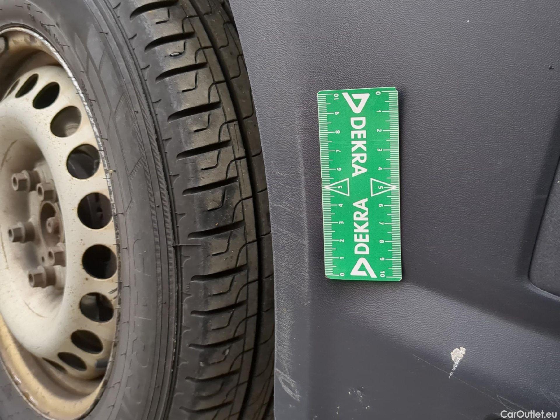  Volkswagen  Transporter T6  Fourgon -Mittelhochdach 4Motion 2.0 TDI 150CV BVM6 E6 #18