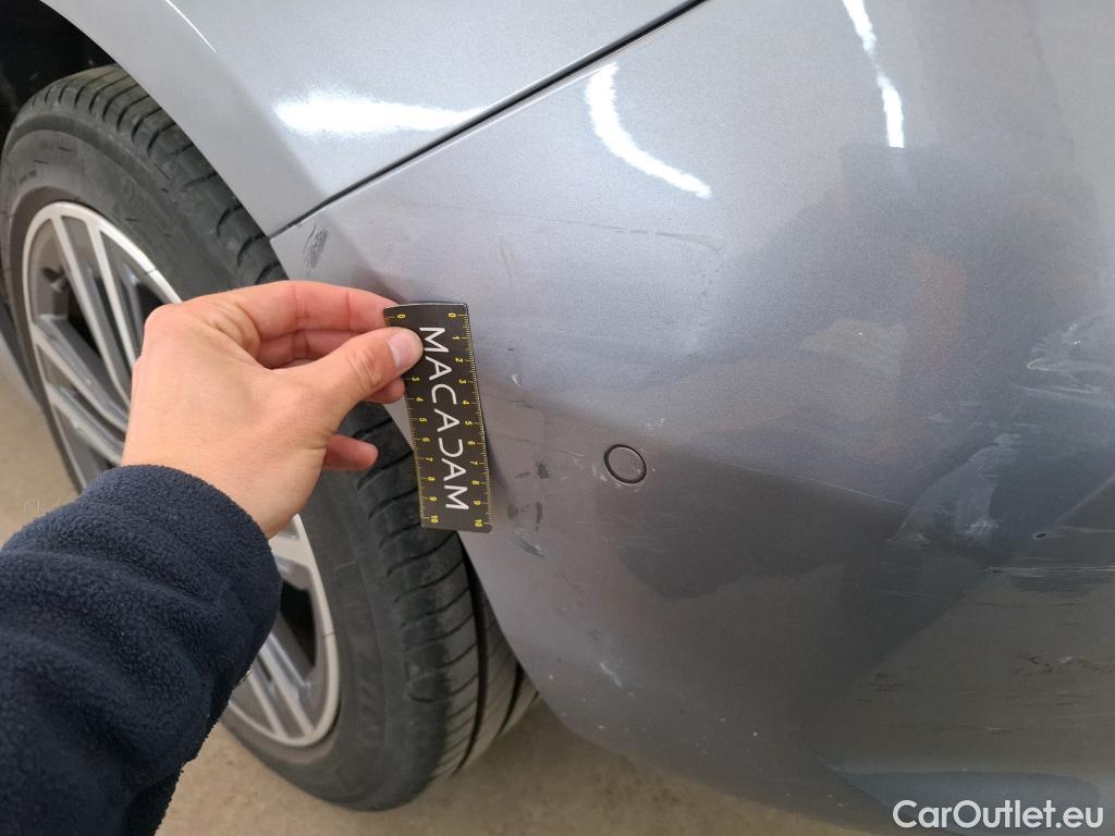  Bmw  Serie 1 BMW Série 1 / 2019 / 5P / Berline 116i DKG7 Business Design #6