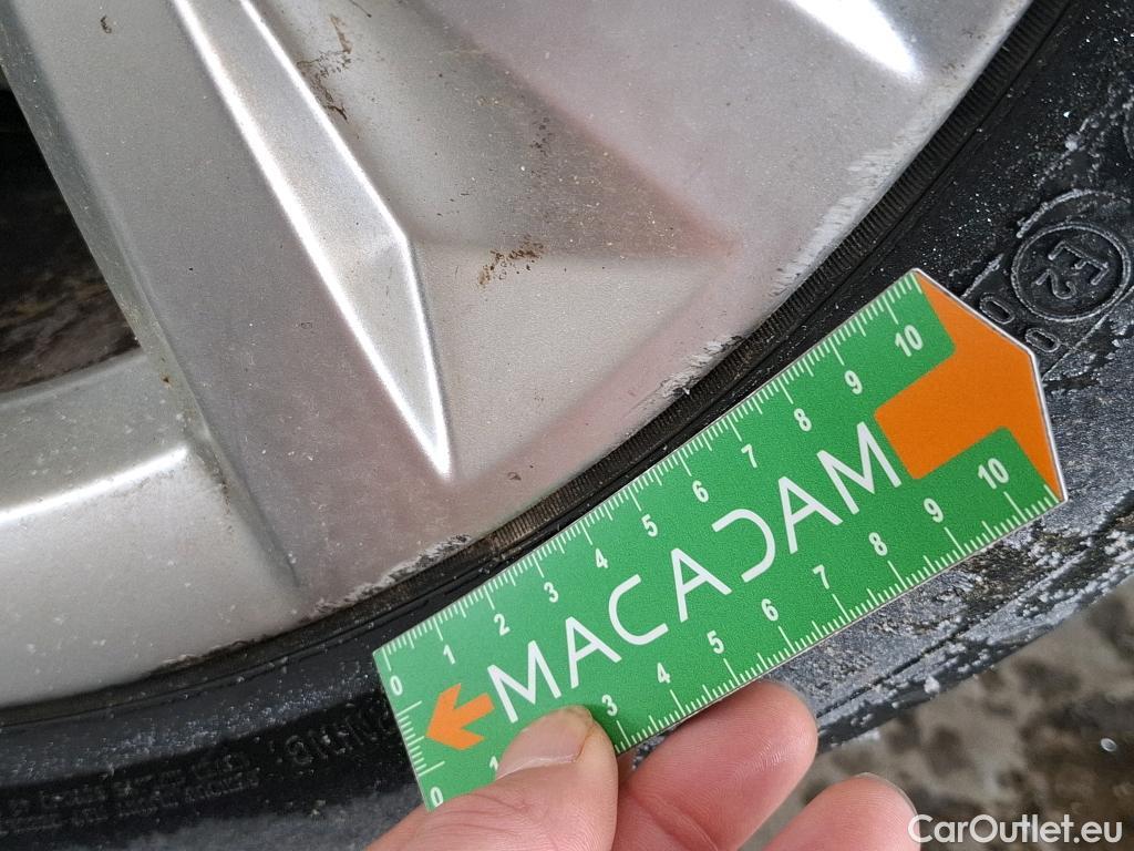  Audi  A4 AUDI  / 2019 / 4P / Berline 35 TFSI 150 S tronic S Line #3