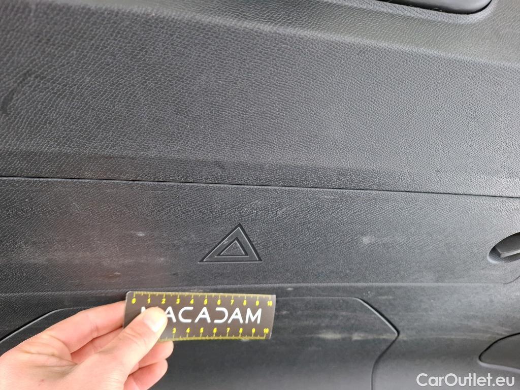  DS  DS7 DS DS 7 Crossback / 2017 / 5P / SUV E-TENSE 4x4 300 RIVOLI #29