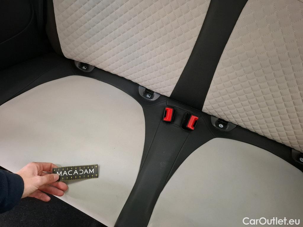  Fiat  500 FIAT  / 2015 / 3P / Berline Hybrid 1.0 BSG 70 ch Dolcevita #11