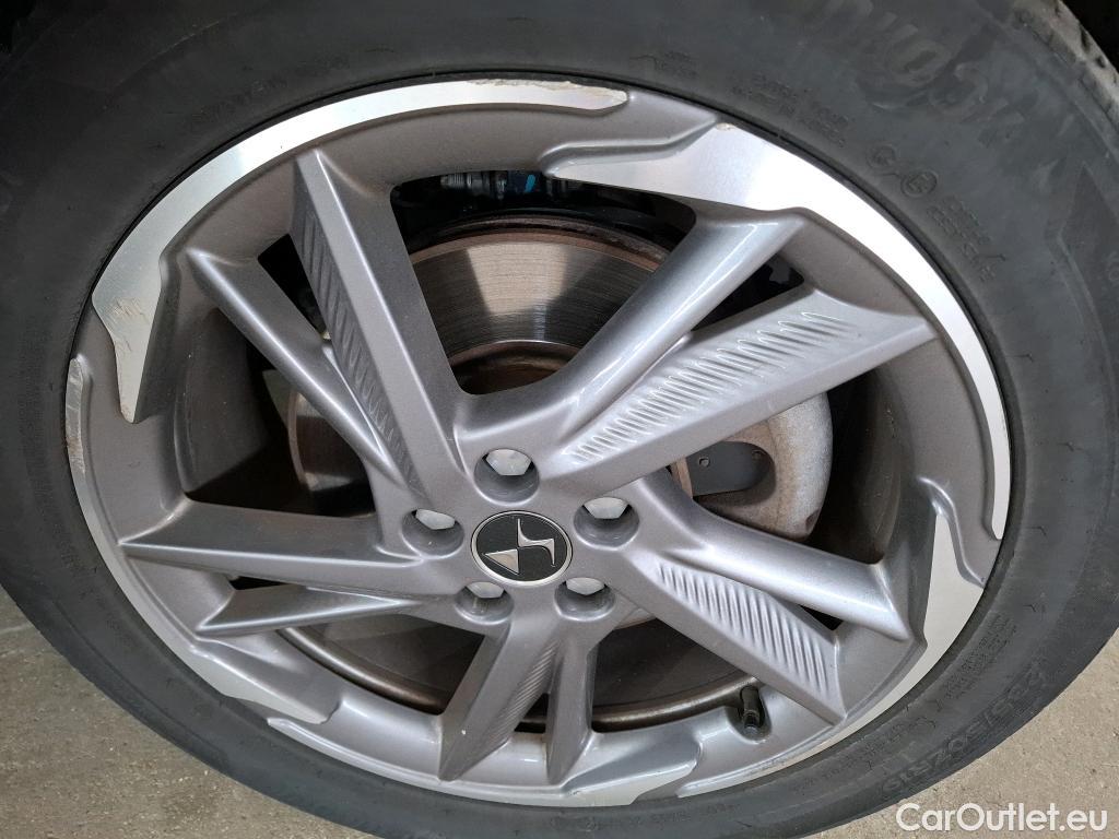  DS  DS7 DS DS 7 Crossback / 2017 / 5P / SUV E-TENSE 4x4 300 RIVOLI #17