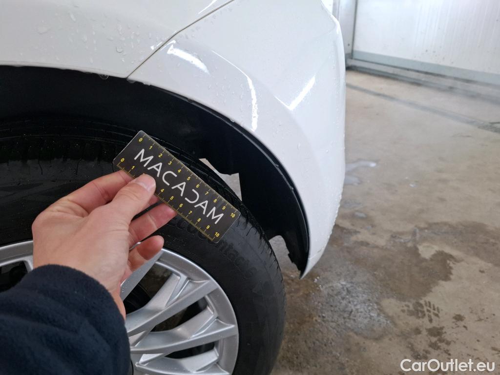  Fiat  500 FIAT  / 2015 / 3P / Berline Hybrid 1.0 BSG 70 ch Dolcevita #14