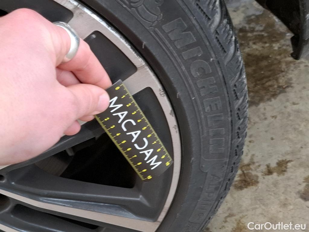  Bmw  Serie 1 BMW Série 1 / 2019 / 5P / Berline 1.5 116D DKG7 Business Design #14