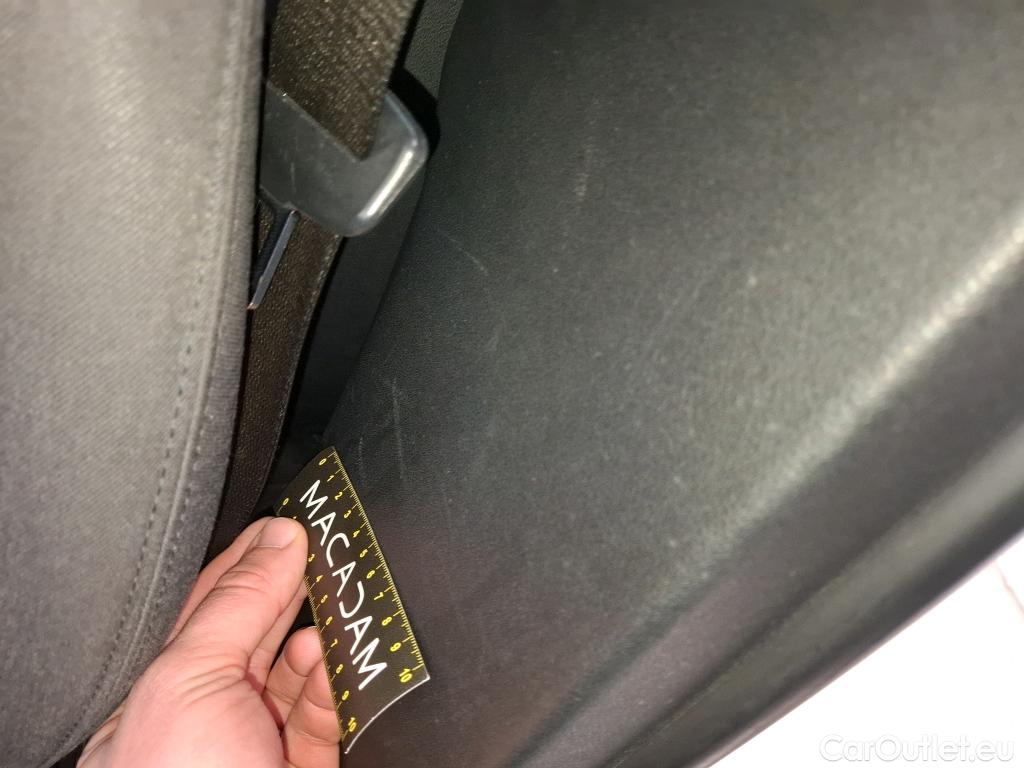  Bmw  Serie 1 BMW Série 1 / 2019 / 5P / Berline 1.5 116D DKG7 Business Design #22