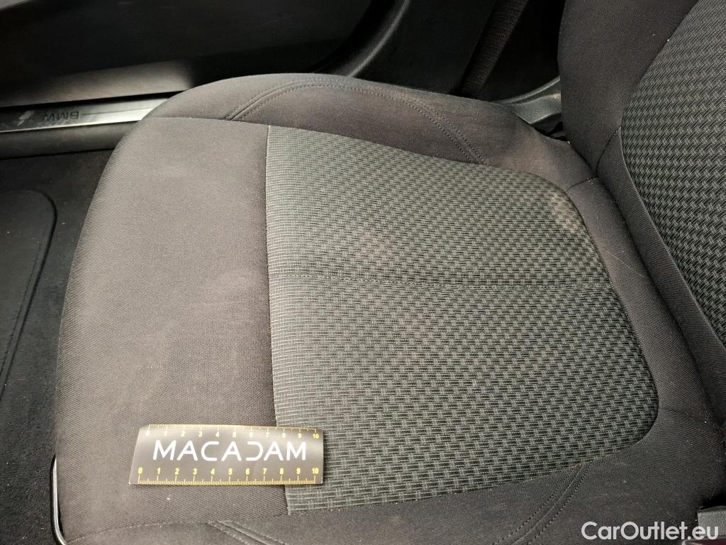  Bmw  Serie 1 BMW Série 1 / 2019 / 5P / Berline 1.5 116D DKG7 Business Design #28