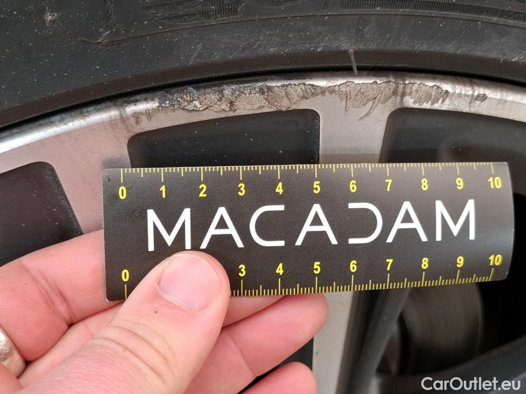  Bmw  Serie 1 BMW Série 1 / 2019 / 5P / Berline 1.5 116D DKG7 Business Design #16