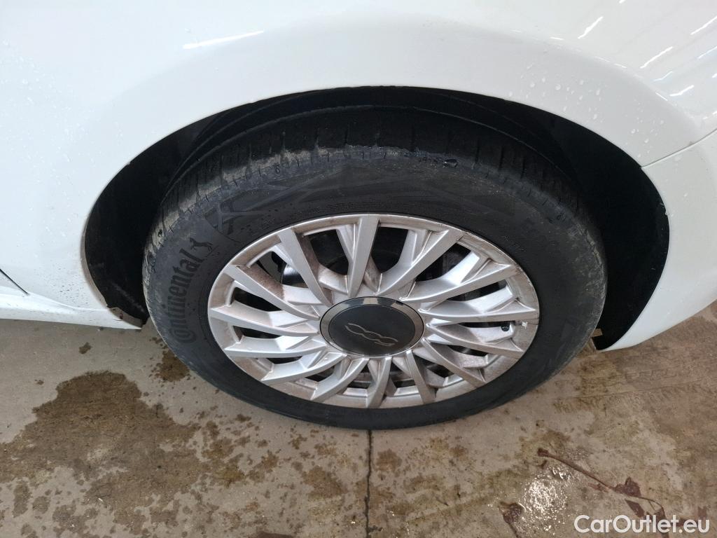  Fiat  500 FIAT  / 2015 / 3P / Berline Hybrid 1.0 BSG 70 ch Dolcevita #1